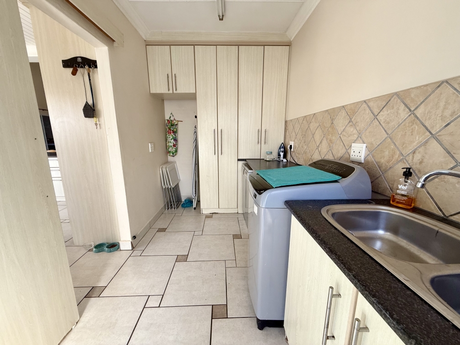 8 Bedroom Property for Sale in Long Acres Country Estate Western Cape